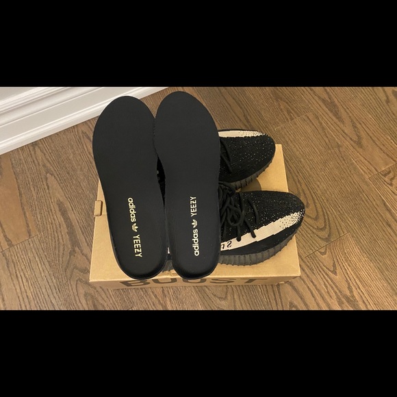❌SOLD❌Yeezy 350 V2 Oreo - Picture 5 of 7